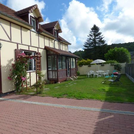 Gite Le Petit Chalet Avec Parking Gratuit إتريتا المظهر الخارجي الصورة